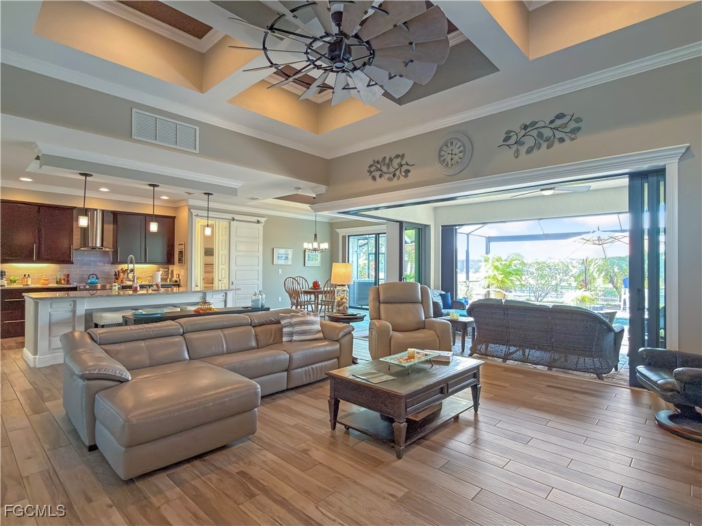 3 Bed Pool Home for Sale in Broadmoor, photo 11