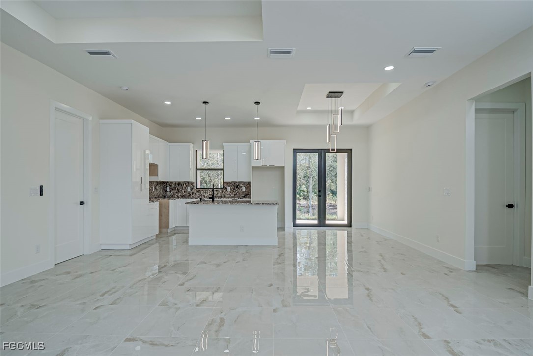 3 Bed SingleFamilyResidence for Sale in Lehigh Acres, photo 11