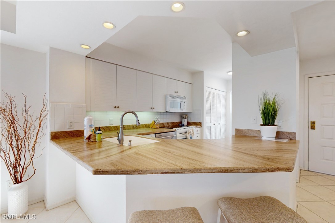 2 Bed Waterfront Home for Sale in Marco Island, photo 11