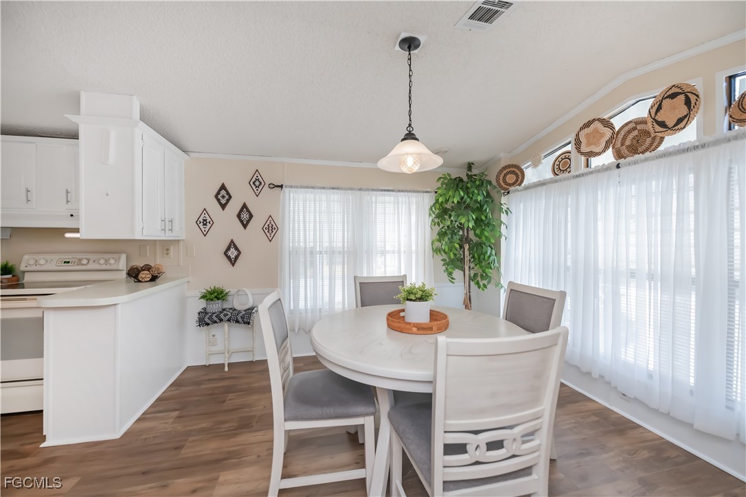 1 Bed ManufacturedHome for Sale in North Fort Myers, photo 11