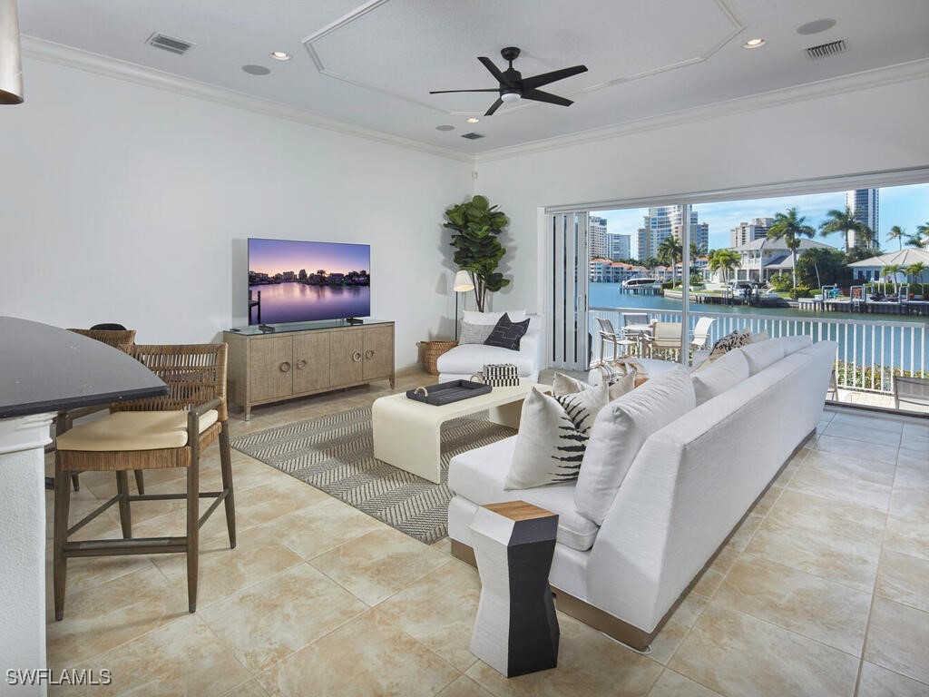 6 Bed Pool Home for Sale in Park Shore, photo 11
