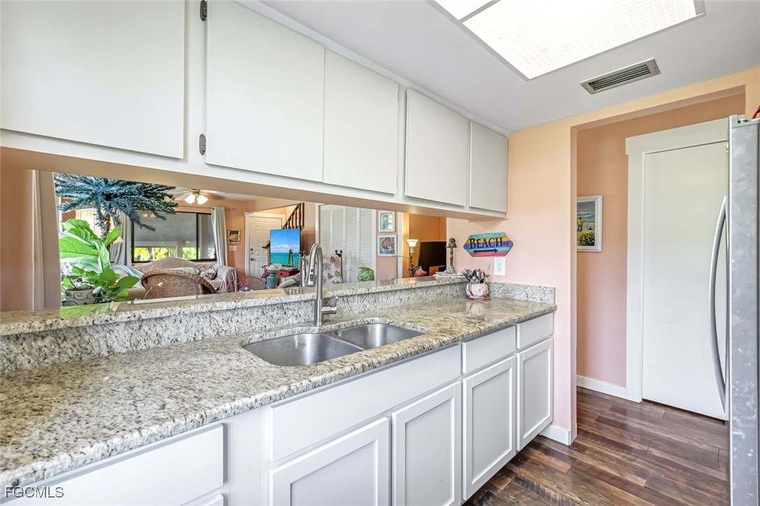2 Bed Condominium for Sale in Fort Myers, photo 11