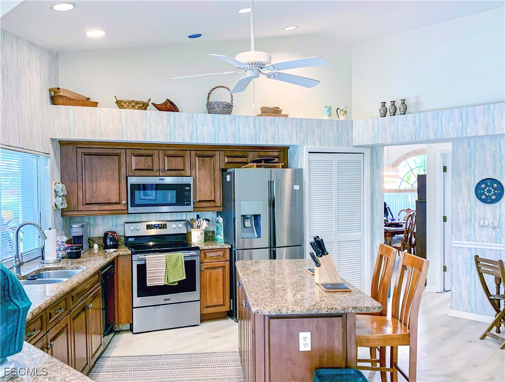 3 Bed Waterfront Home for Sale in Fort Myers, photo 11