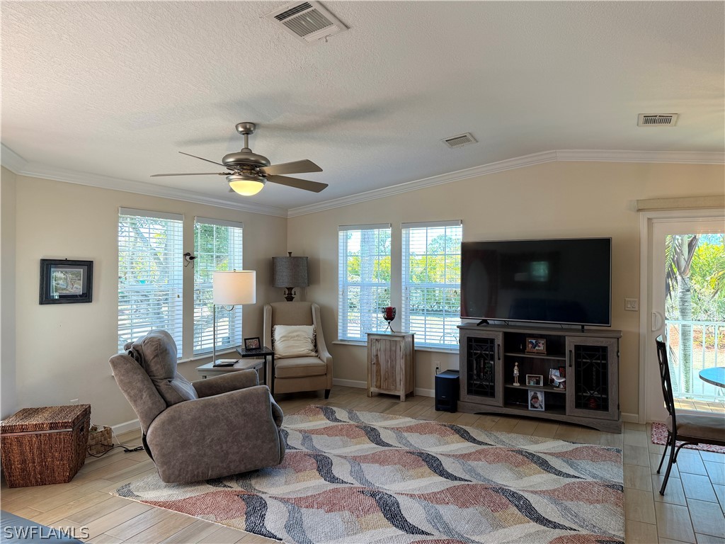 2 Bed ManufacturedHome for Sale in Estero, photo 11