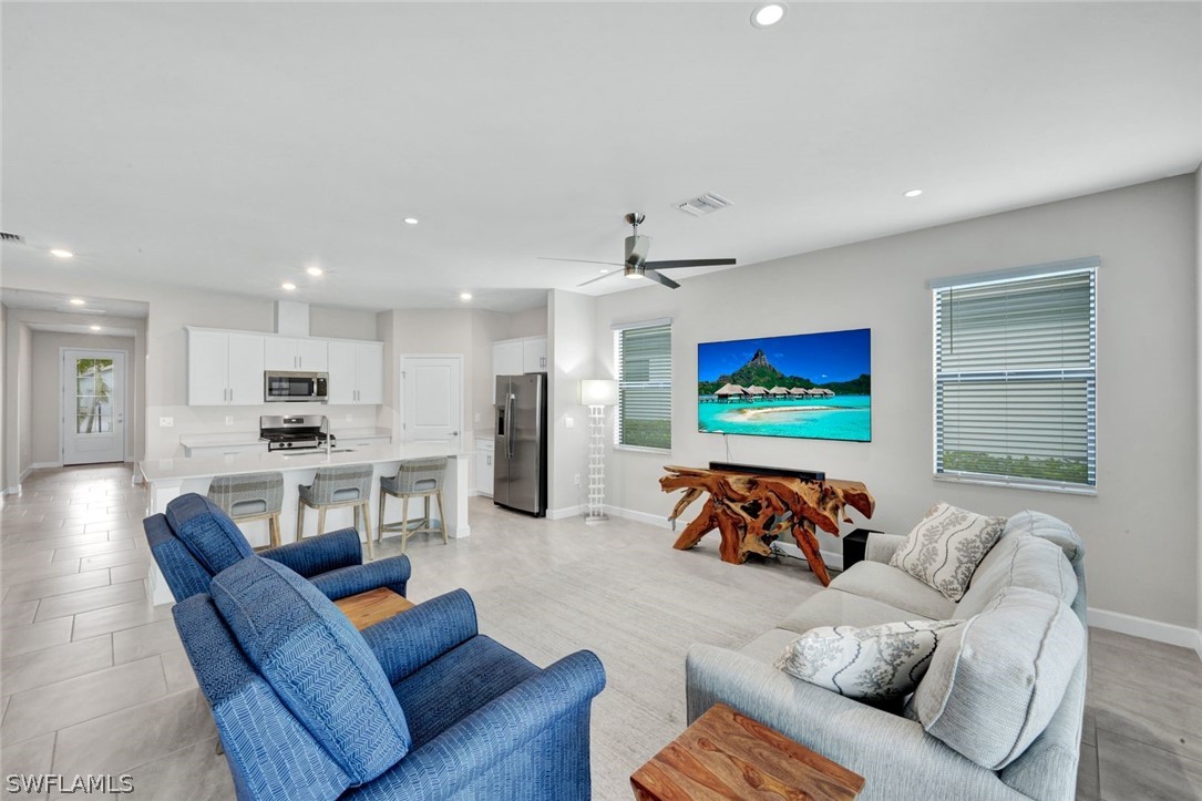 3 Bed Pool Home for Sale in Verdana Village, photo 11