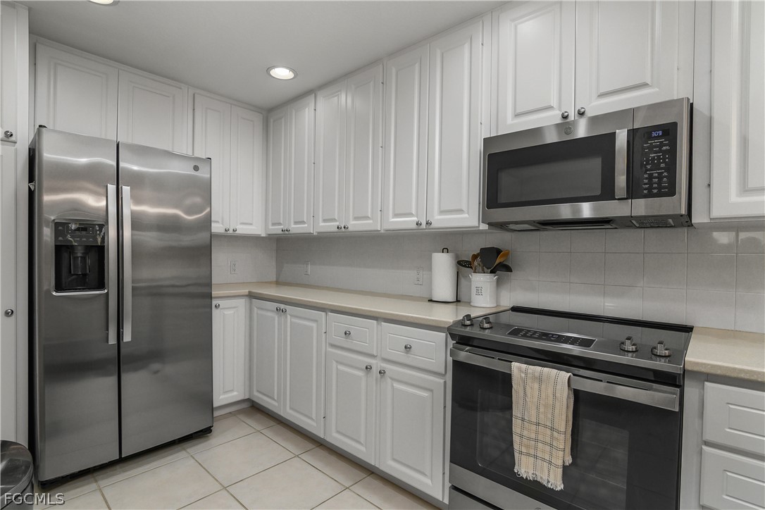 3 Bed Waterfront Home for Sale in San Remo, photo 11