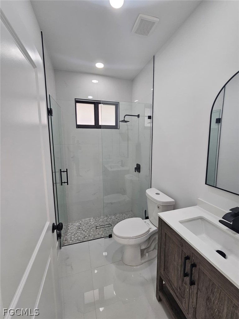 3 Bed SingleFamilyResidence for Sale in Lehigh Acres, photo 11