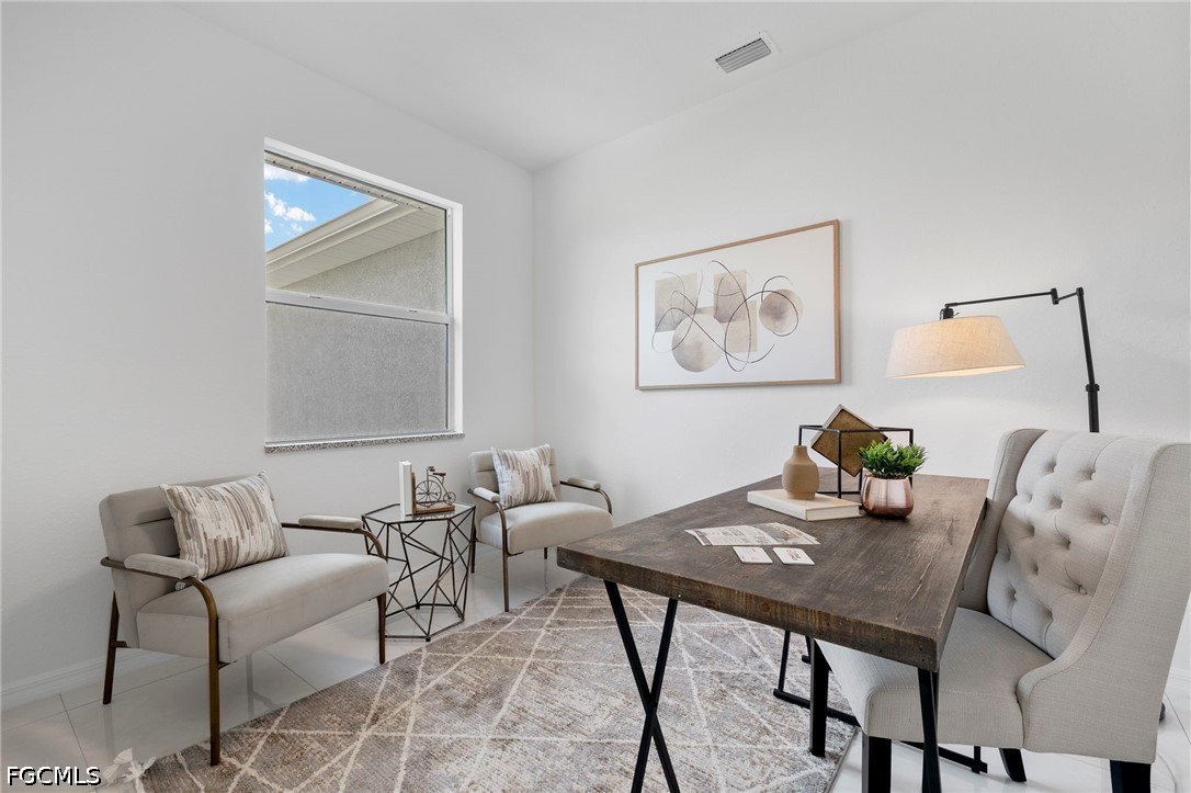 3 Bed SingleFamilyResidence for Sale in Lehigh Acres, photo 11