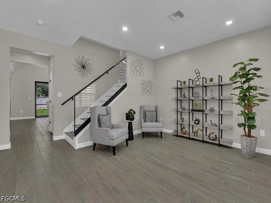 5 Bed SingleFamilyResidence for Sale in Timber Creek, photo 11