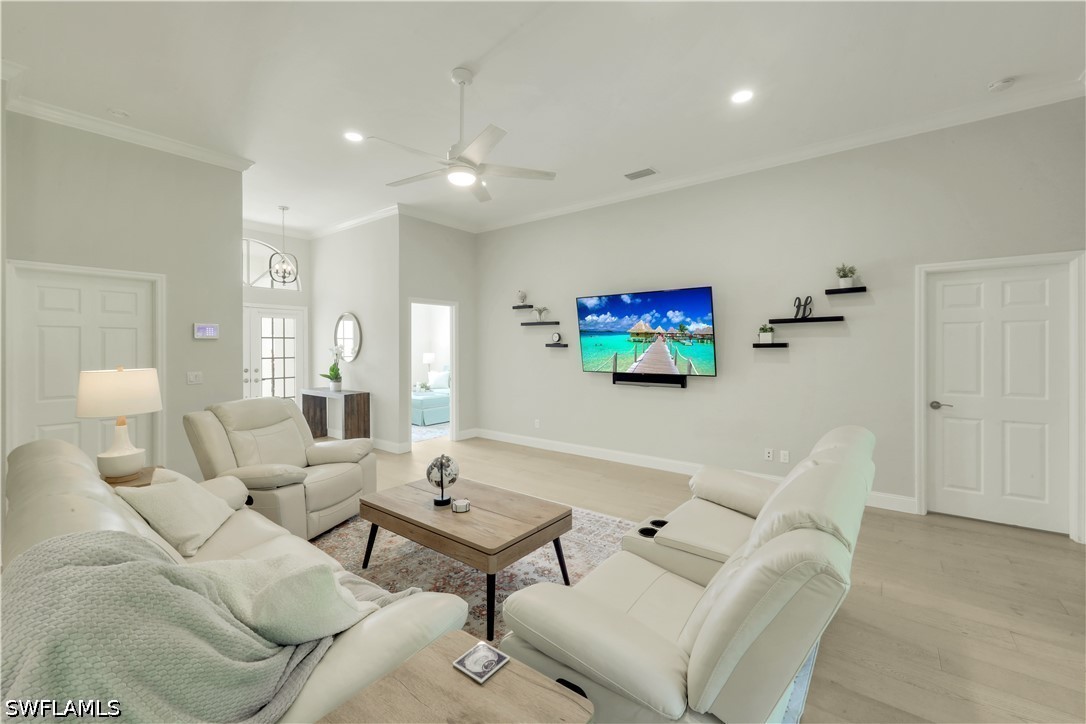 2 Bed SingleFamilyResidence for Sale in Naples, photo 11