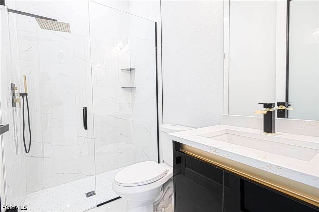 3 Bed SingleFamilyResidence for Sale in Lehigh Acres, photo 11