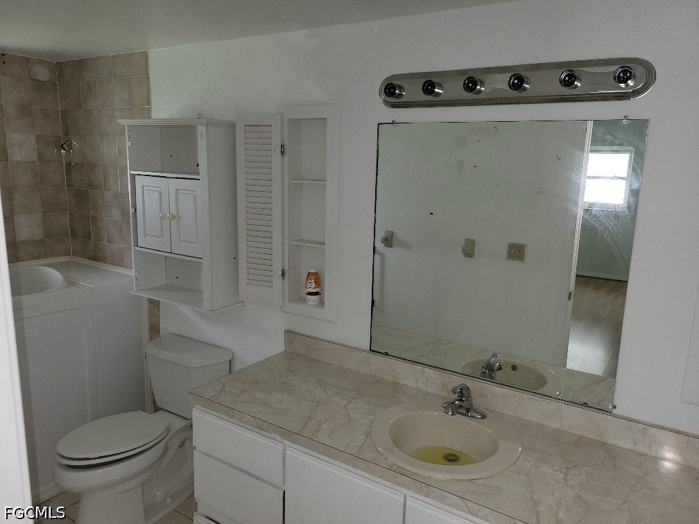 2 Bed Pool Home for Sale in Cape Coral, photo 11