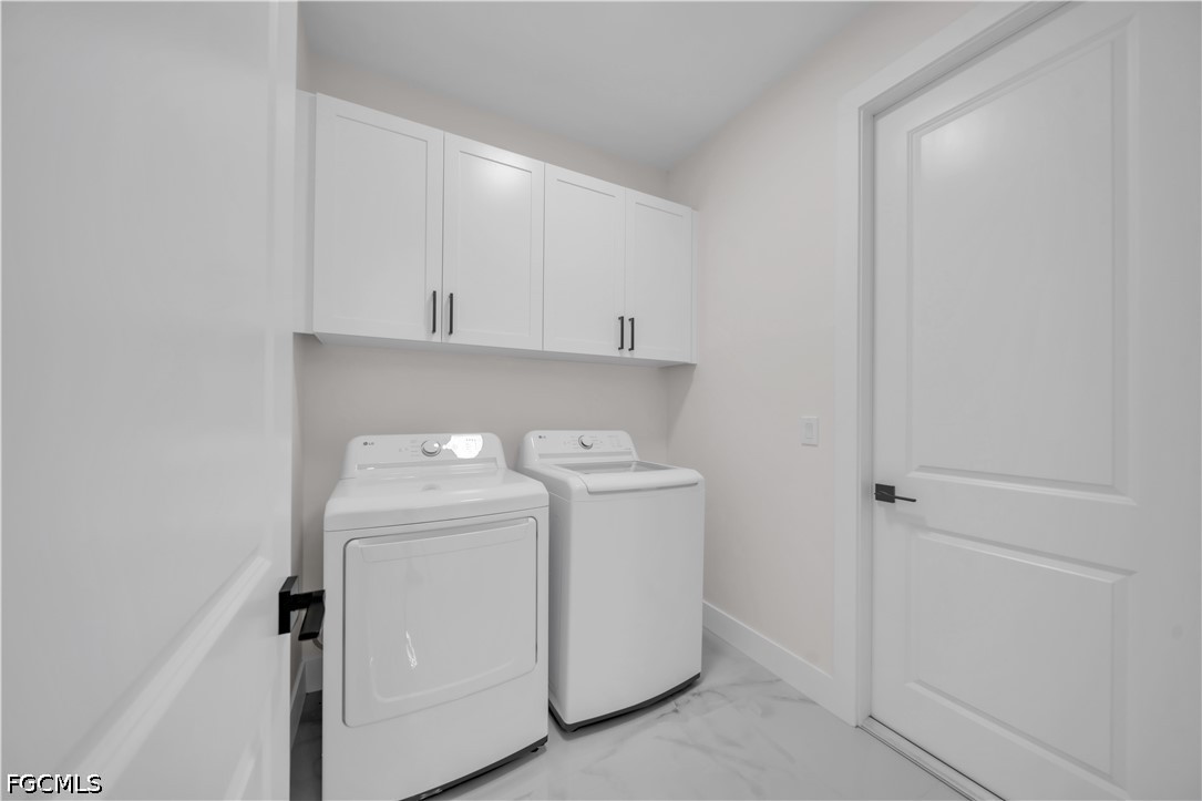 3 Bed SingleFamilyResidence for Sale in Cape Coral, photo 11