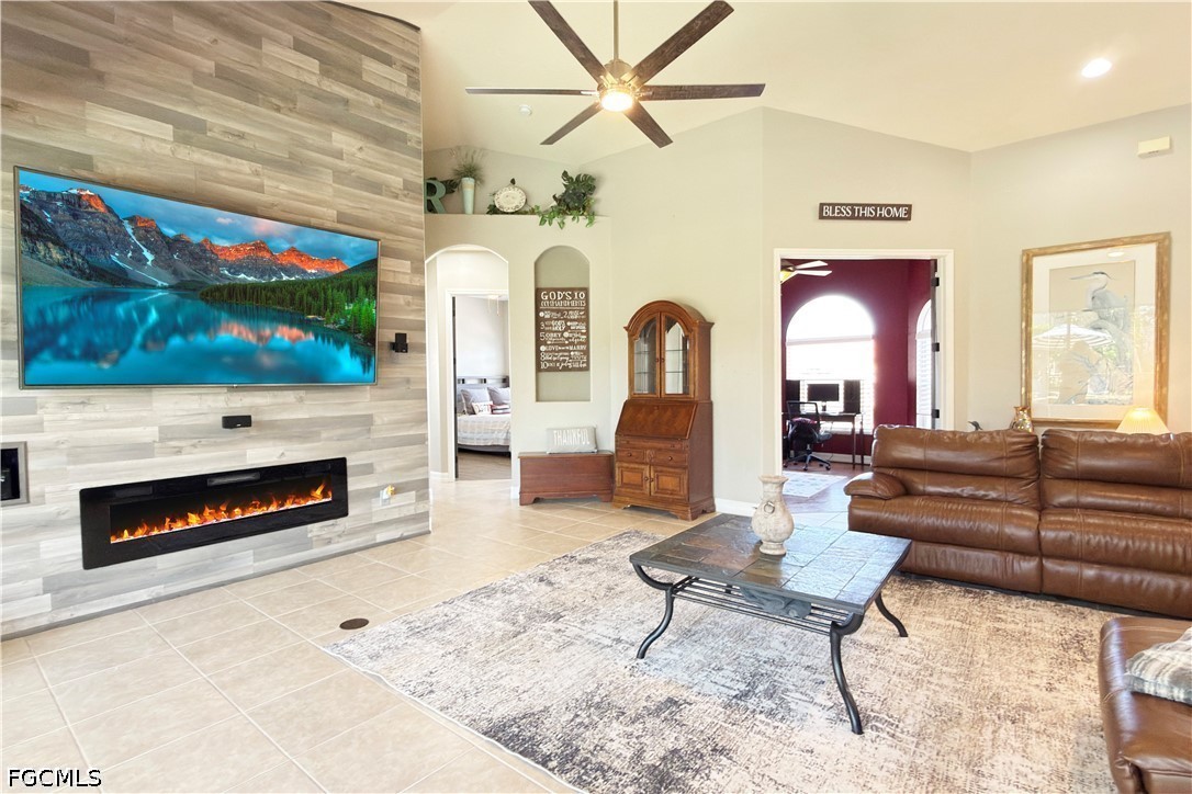 3 Bed Pool Home for Sale in Stonebridge South, photo 11