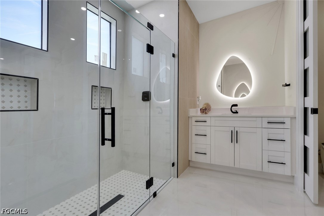 3 Bed Pool Home for Sale in Cape Coral, photo 11