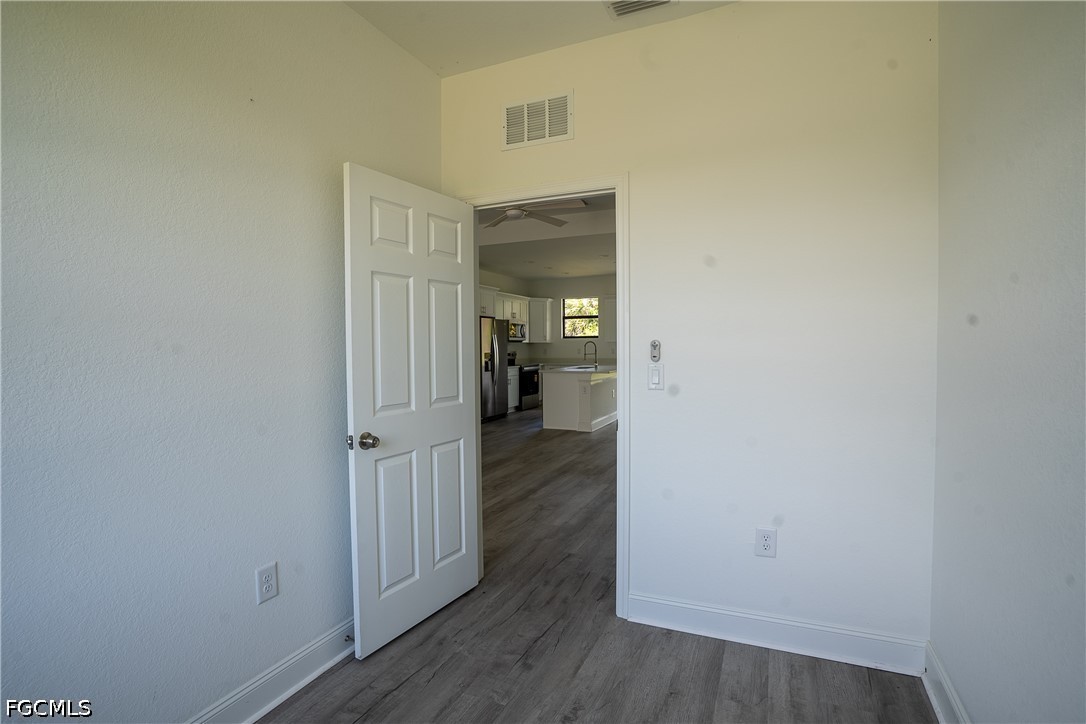 3 Bed SingleFamilyResidence for Sale in Port Charlotte, photo 11