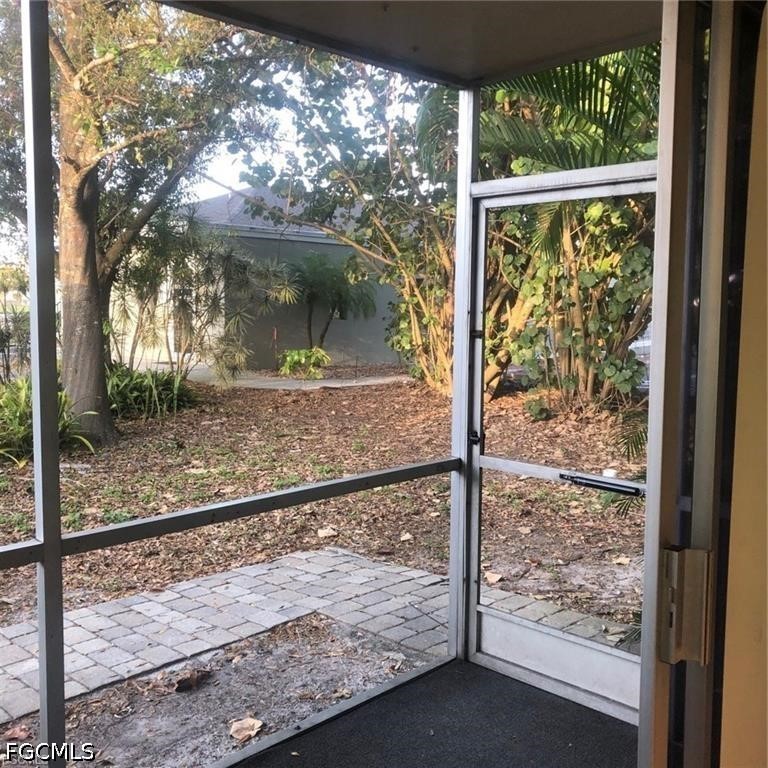 2 Bed Condominium for Sale in Fort Myers, photo 11