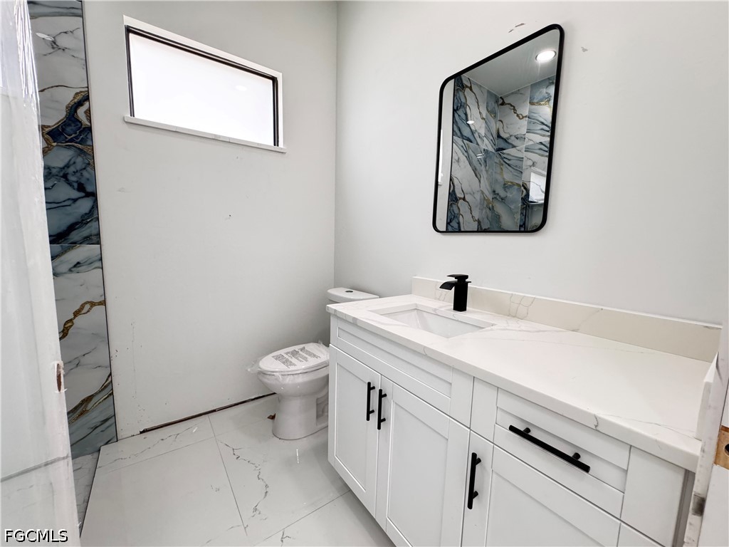 3 Bed SingleFamilyResidence for Sale in Lehigh Acres, photo 11