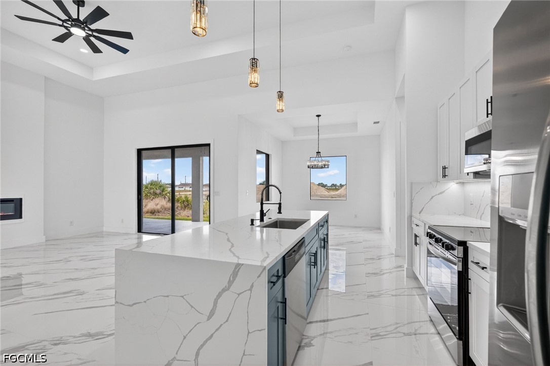 3 Bed Waterfront Home for Sale in Cape Coral, photo 11