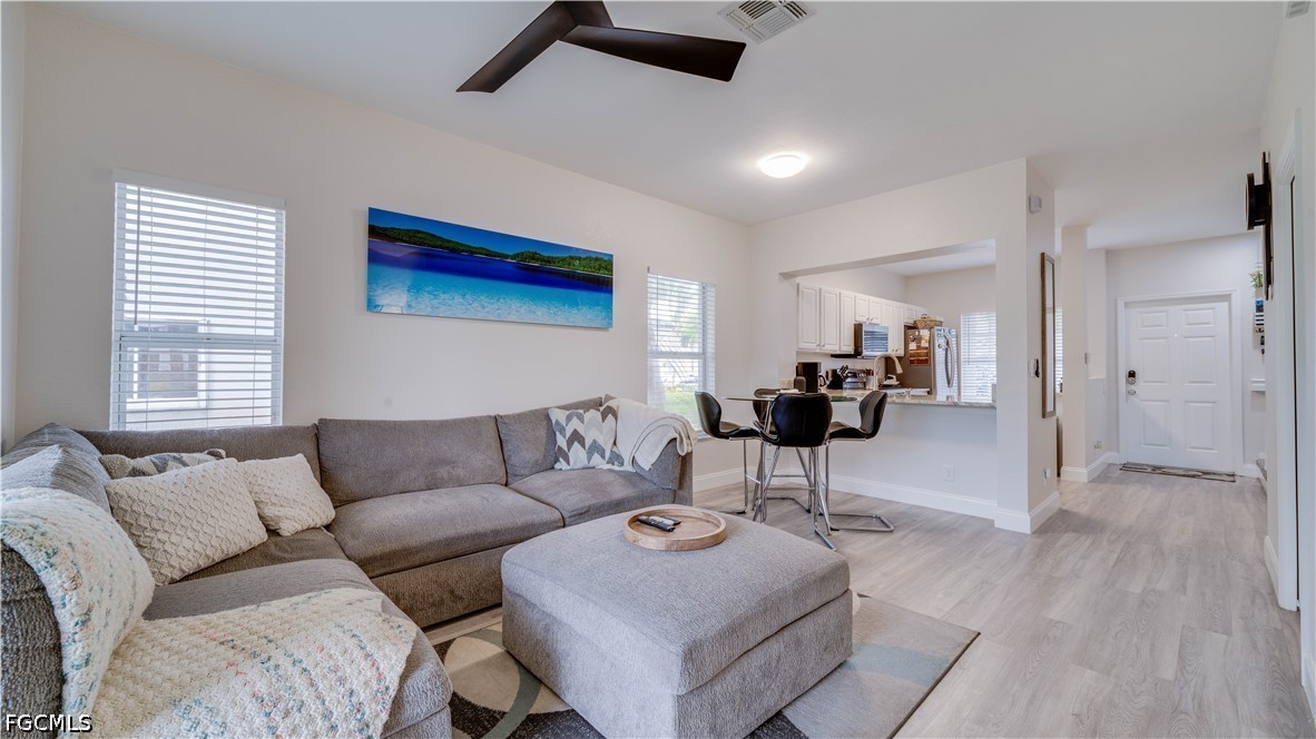 2 Bed Waterfront Home for Sale in Fort Myers, photo 11