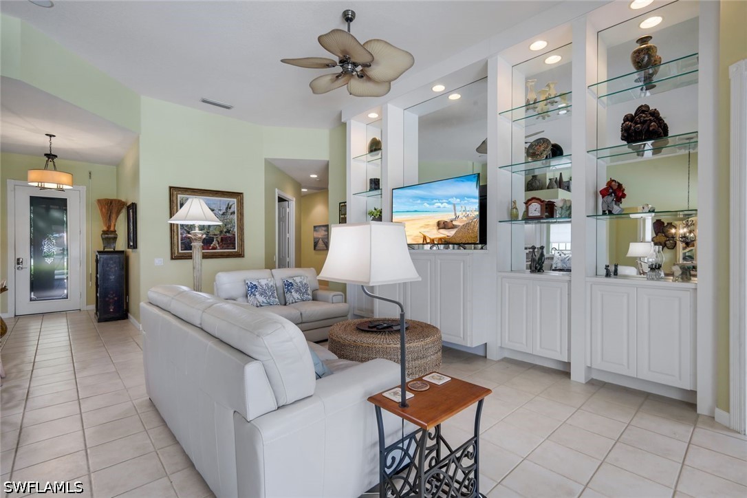 4 Bed Pool Home for Sale in Island Walk, photo 11