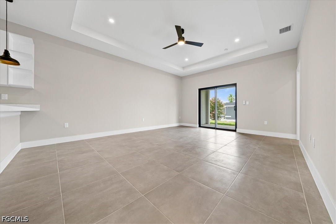 6 Bed Duplex for Sale in Lehigh Acres, photo 11