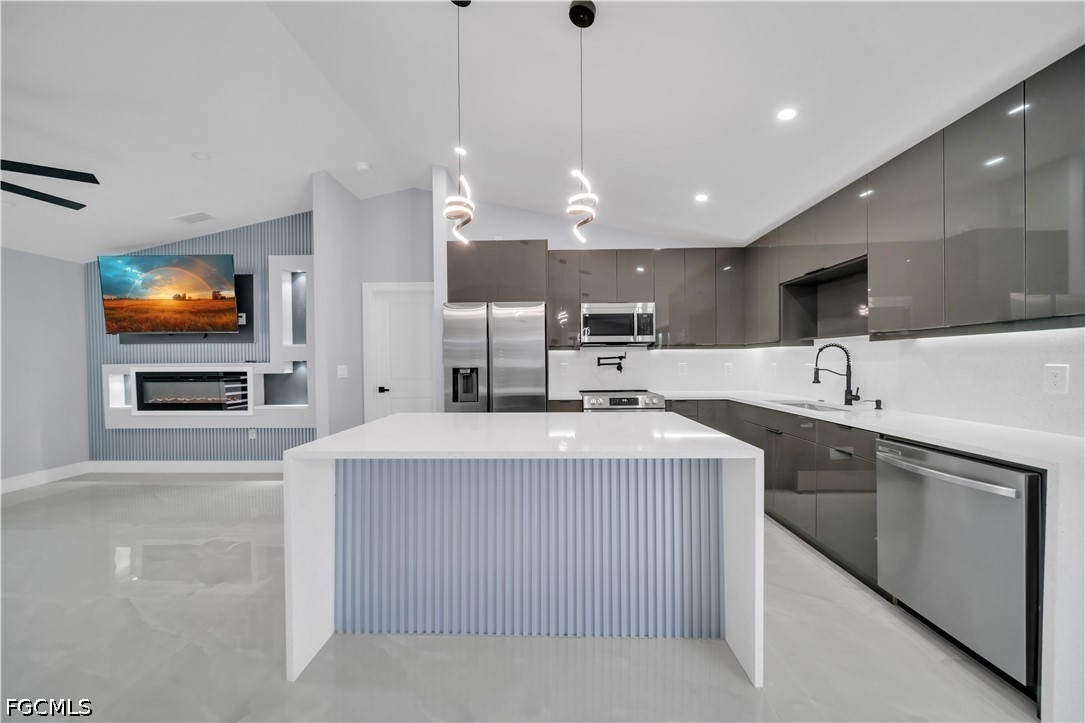 3 Bed Pool Home for Sale in Cape Coral, photo 11