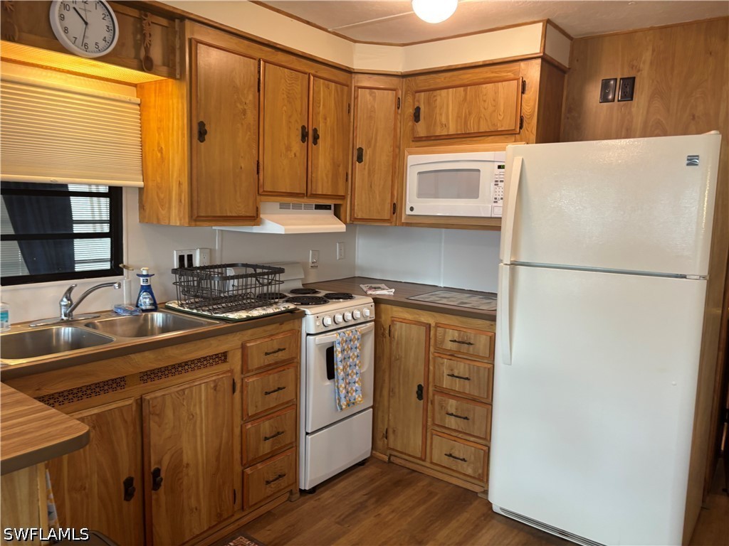 1 Bed ManufacturedHome for Sale in Naples, photo 11