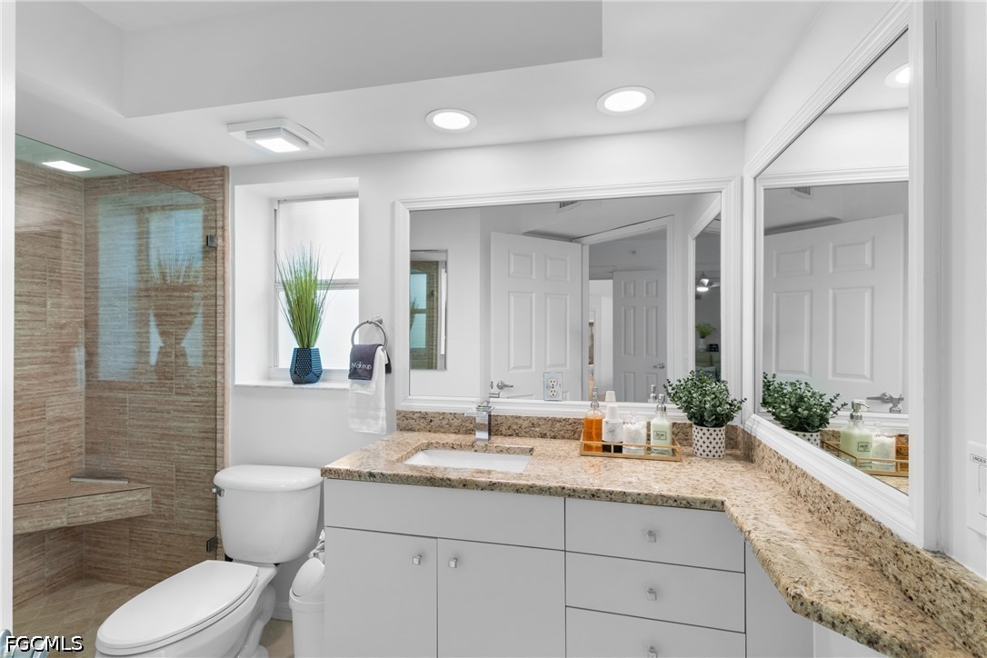 2 Bed Condominium for Sale in Naples, photo 11