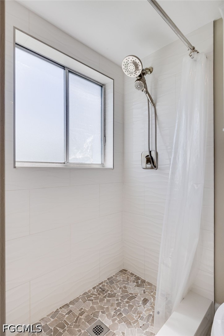 2 Bed Waterfront Home for Sale in Cape Coral, photo 11