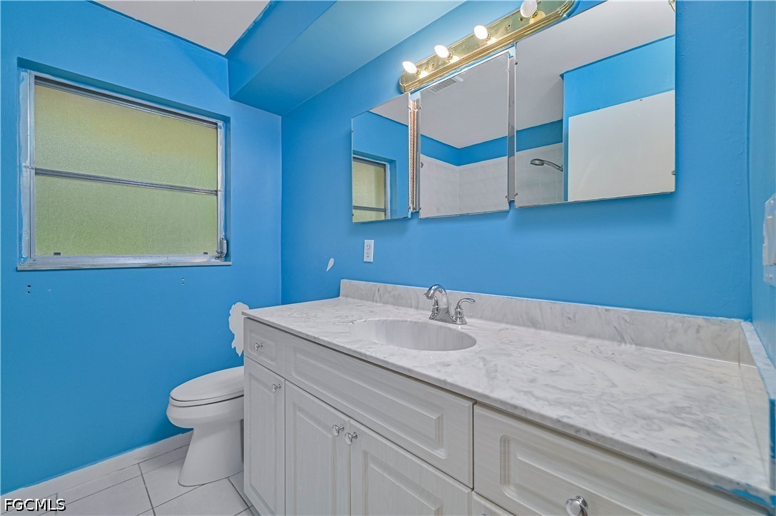 4 Bed SingleFamilyResidence for Sale in Cape Coral, photo 11