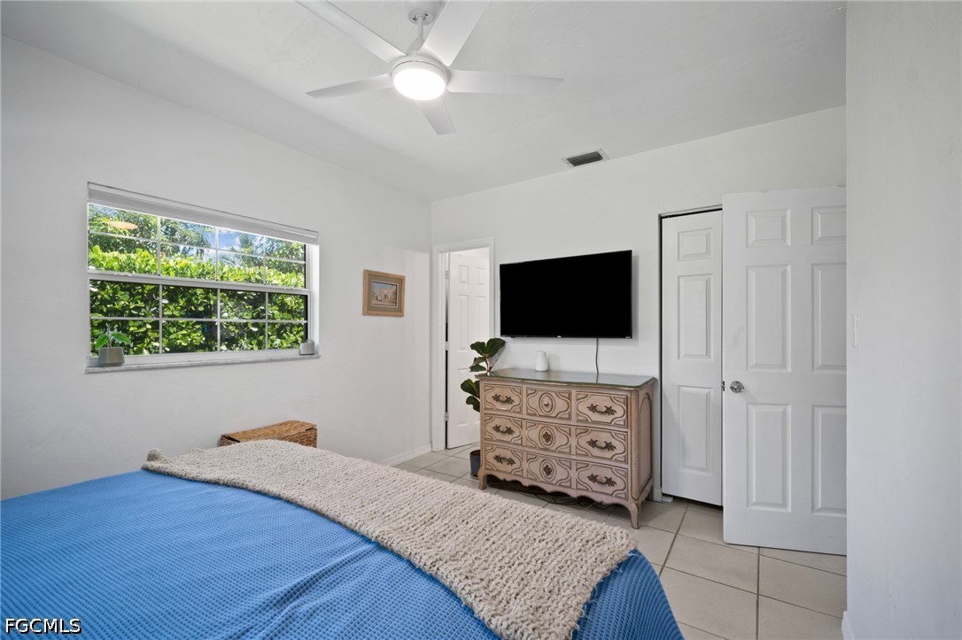 3 Bed SingleFamilyResidence for Sale in Naples, photo 11