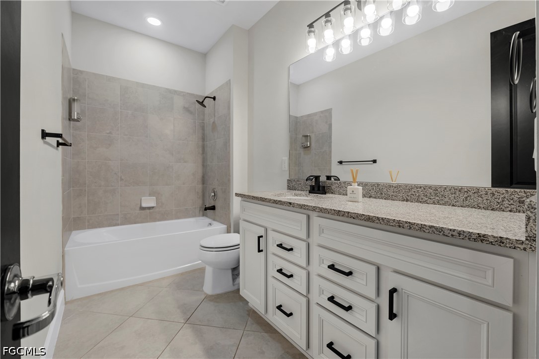 3 Bed Pool Home for Sale in Parkside, photo 11