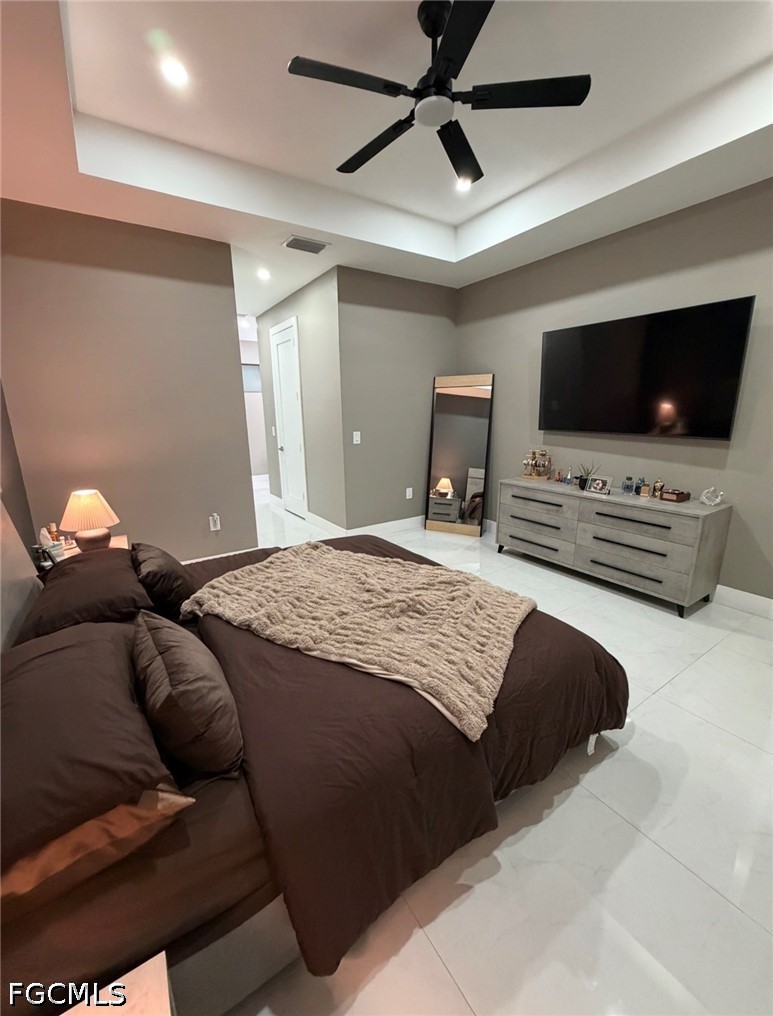 4 Bed SingleFamilyResidence for Sale in Cape Coral, photo 11