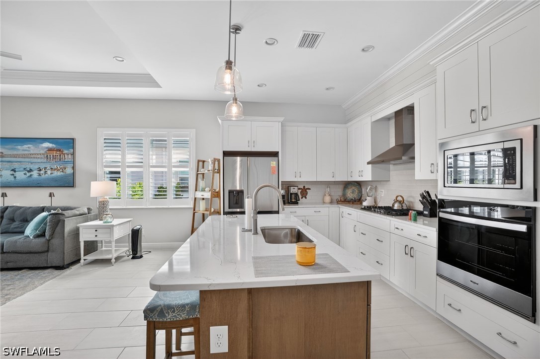 2 Bed Waterfront Home for Sale in Naples, photo 11