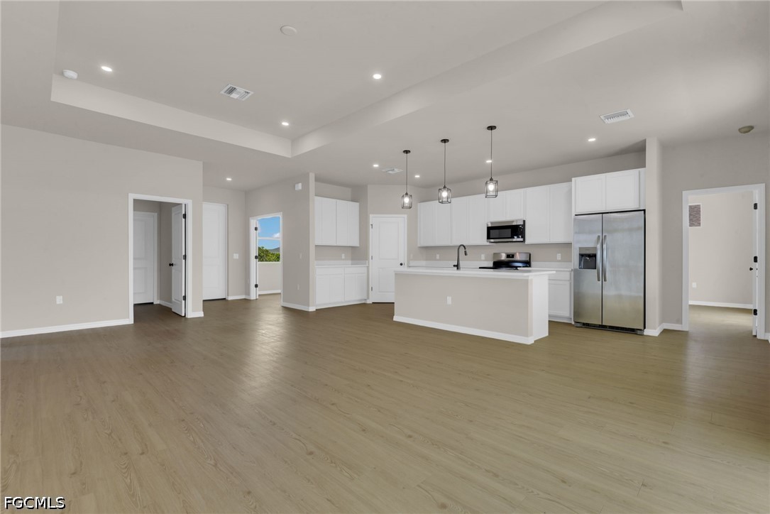 4 Bed SingleFamilyResidence for Sale in Cape Coral, photo 11
