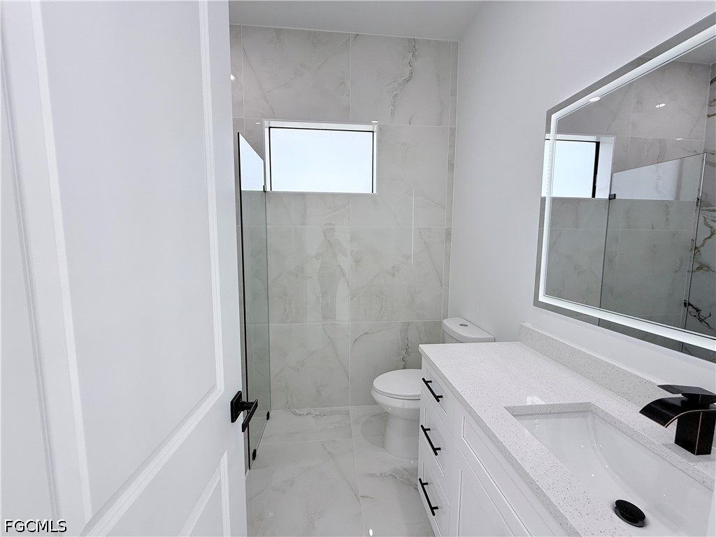 3 Bed SingleFamilyResidence for Sale in Lehigh Acres, photo 11