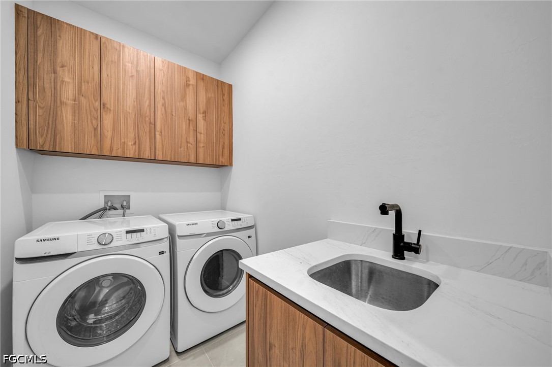 3 Bed Pool Home for Sale in Lehigh Acres, photo 11