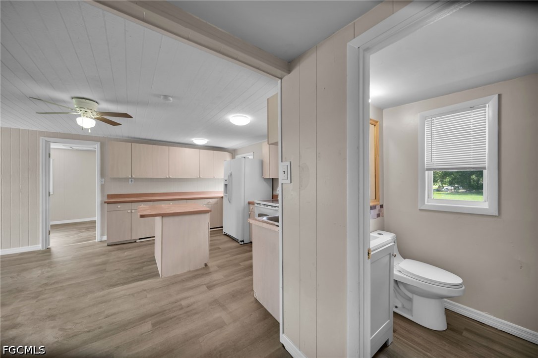 4 Bed SingleFamilyResidence for Sale in Alva, photo 11