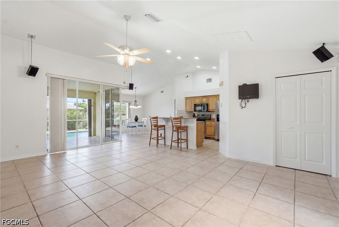 3 Bed Pool Home for Sale in Cape Coral, photo 11