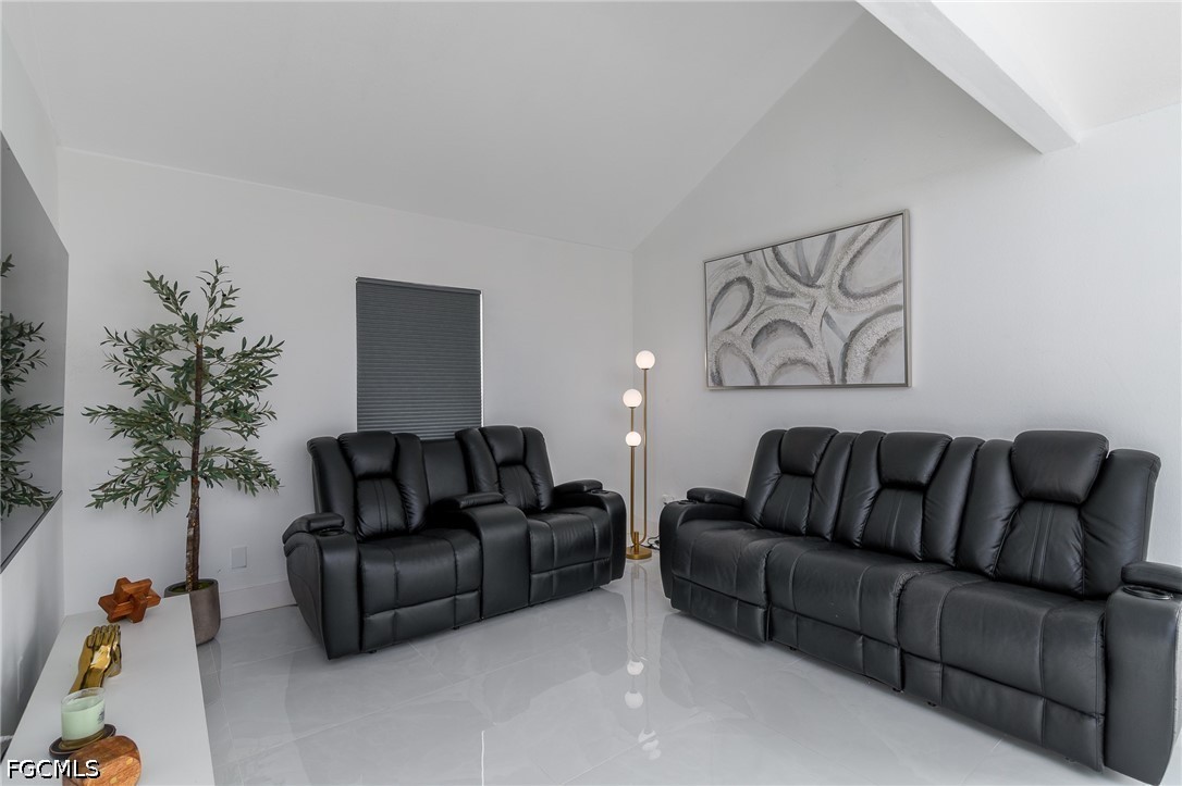 3 Bed Waterfront Home for Sale in Fort Myers, photo 11