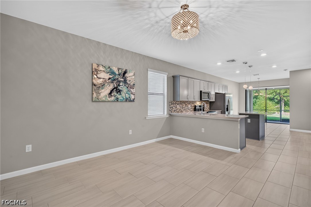 3 Bed SingleFamilyResidence for Sale in Eagle Reserve, photo 11