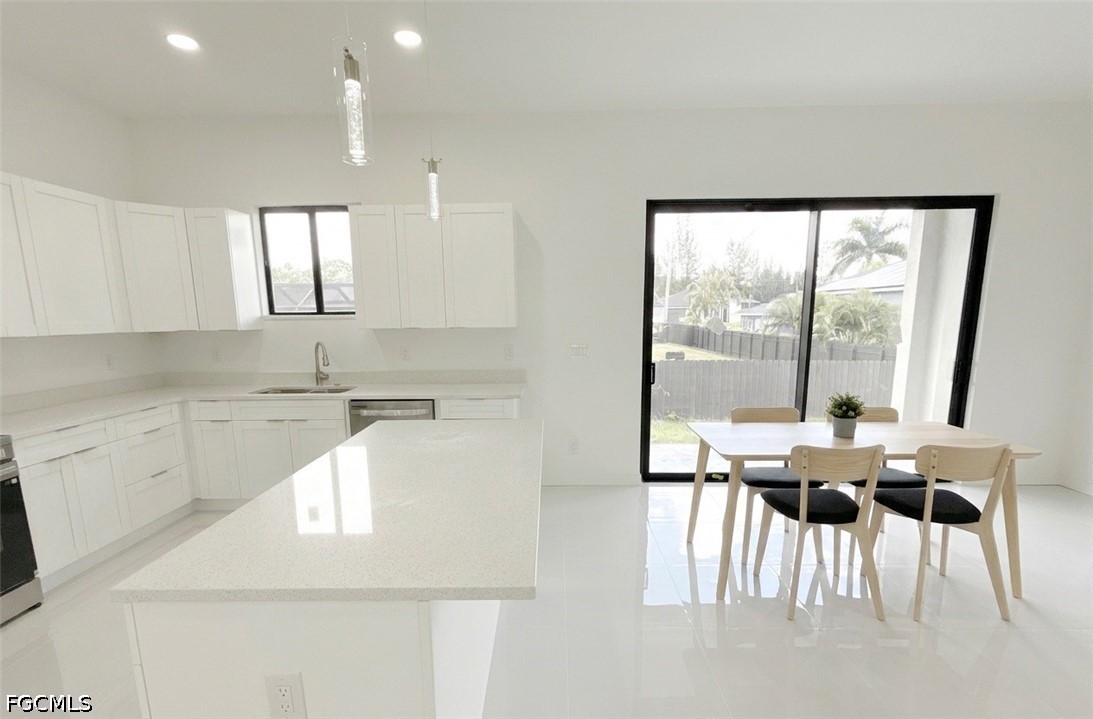 4 Bed SingleFamilyResidence for Sale in Cape Coral, photo 11
