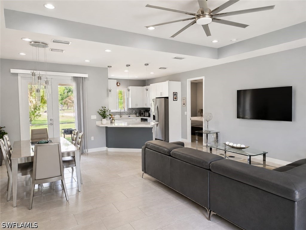 3 Bed SingleFamilyResidence for Sale in Naples, photo 11