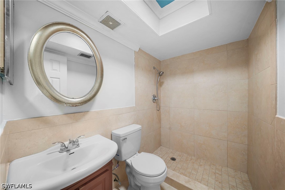 5 Bed Duplex for Sale in Sunset Cove, photo 11