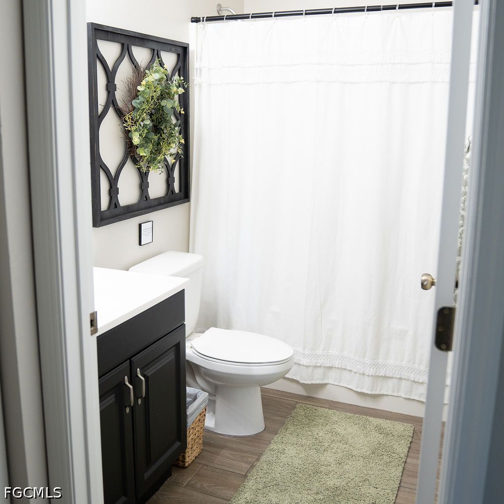 3 Bed SingleFamilyResidence for Sale in Buckingham, photo 11