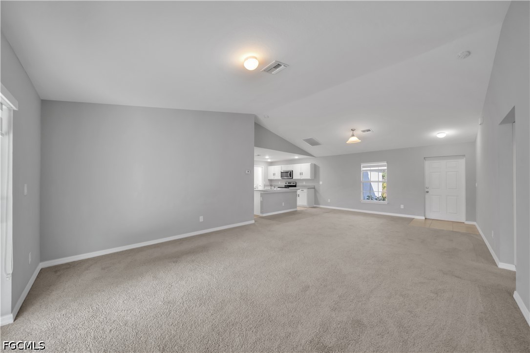 3 Bed SingleFamilyResidence for Sale in Lehigh Acres, photo 11