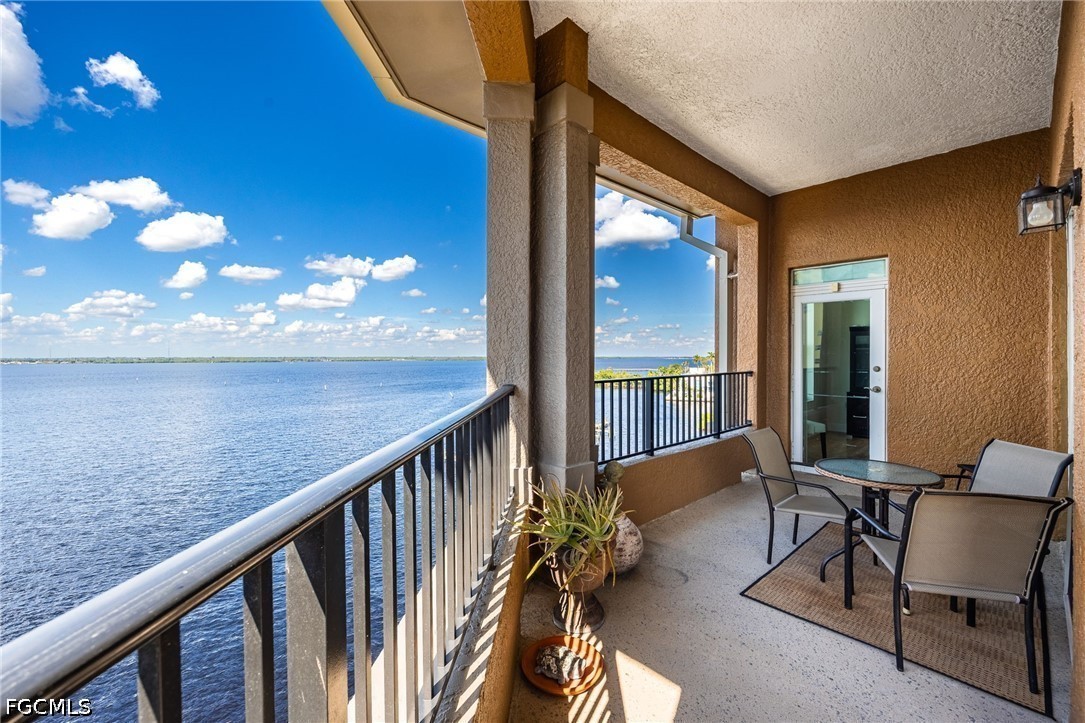 3 Bed Waterfront Home for Sale in Alta Mar, photo 11