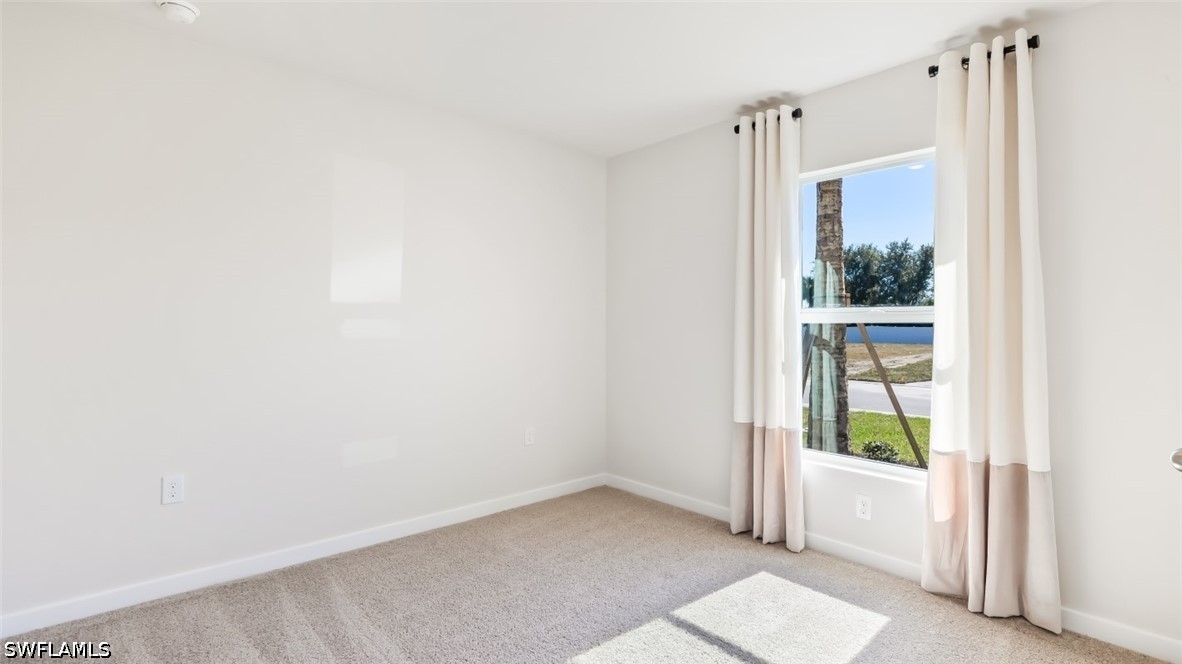 3 Bed SingleFamilyResidence for Sale in Cape Coral, photo 11