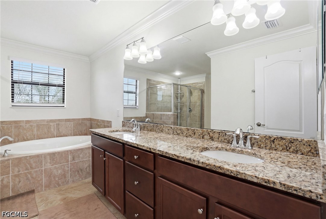 4 Bed Waterfront Home for Sale in Fort Myers, photo 11